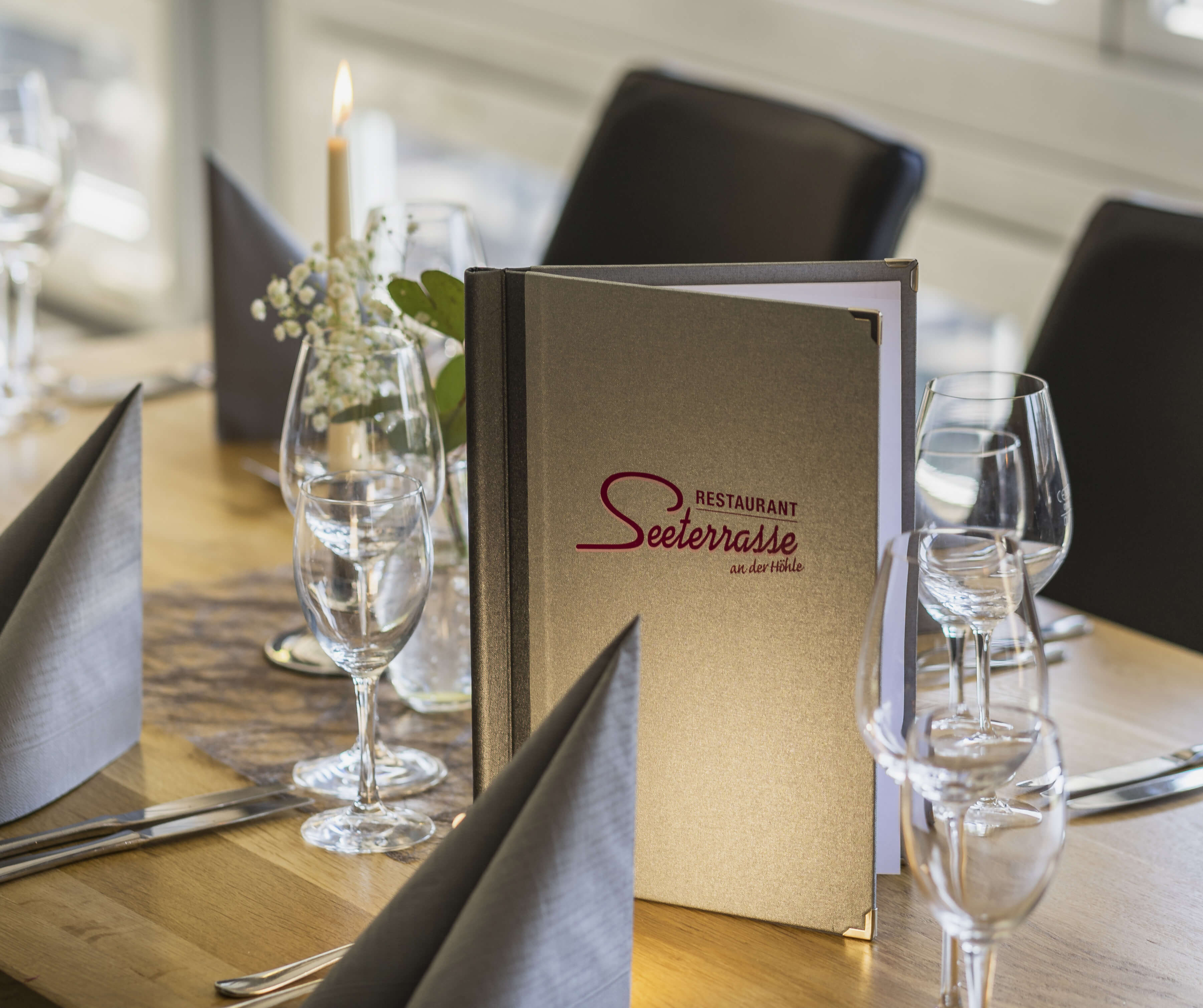 Lecker essen im Restaurant Seeterrasse