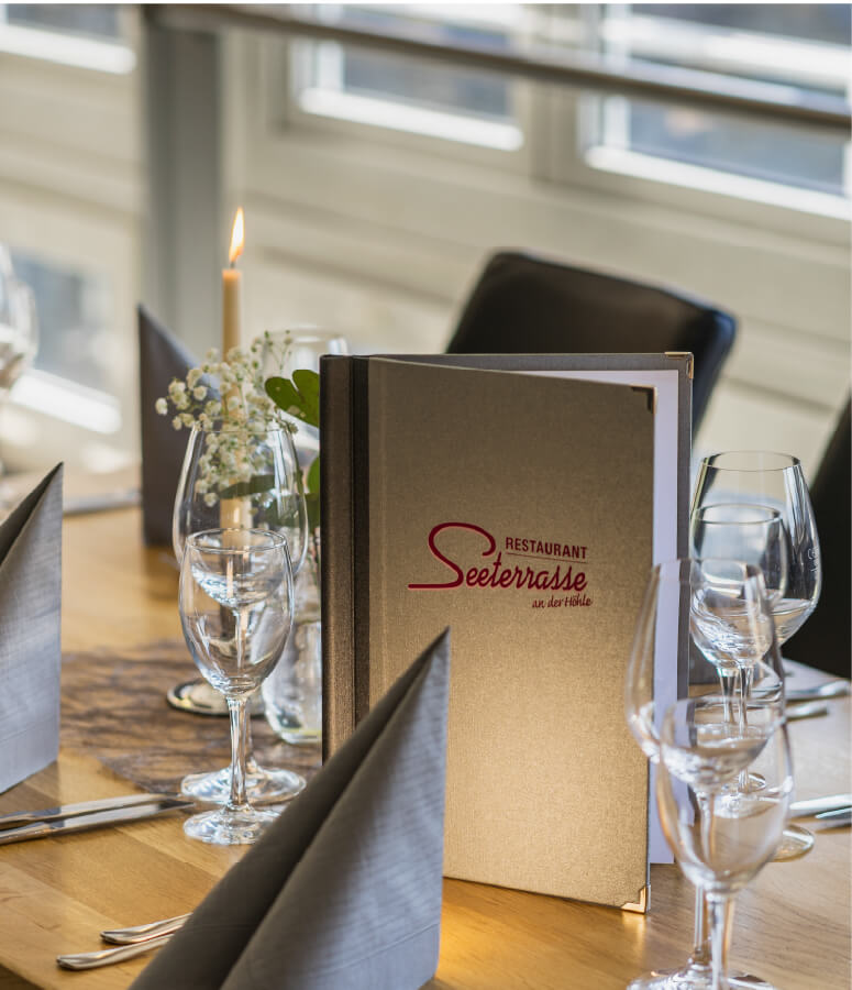 Lecker essen im Restaurant Seeterrasse
